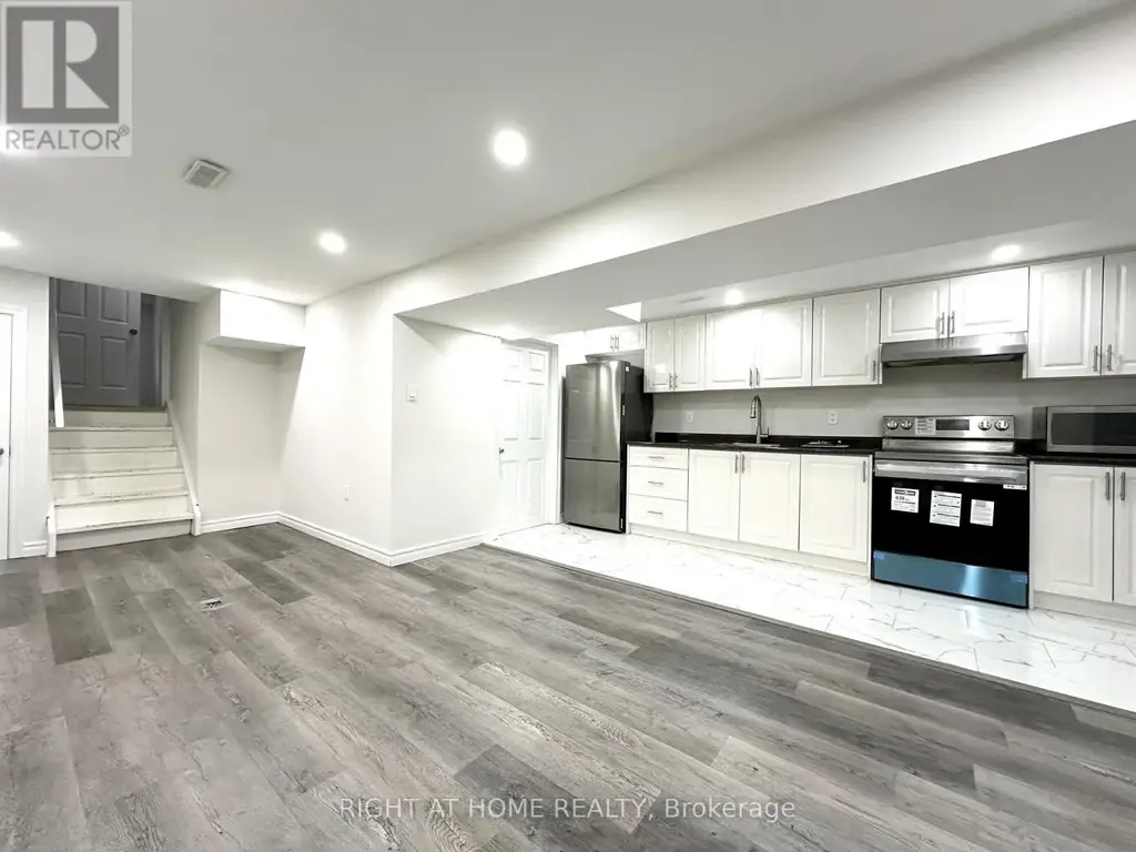 270 Coventry Court, Oshawa (Eastdale)
