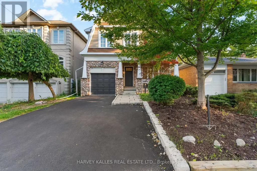 121 Johnston Avenue, Toronto (Lansing-Westgate)