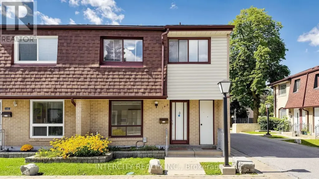 142 - 21 Livonia Place, Toronto (Morningside)