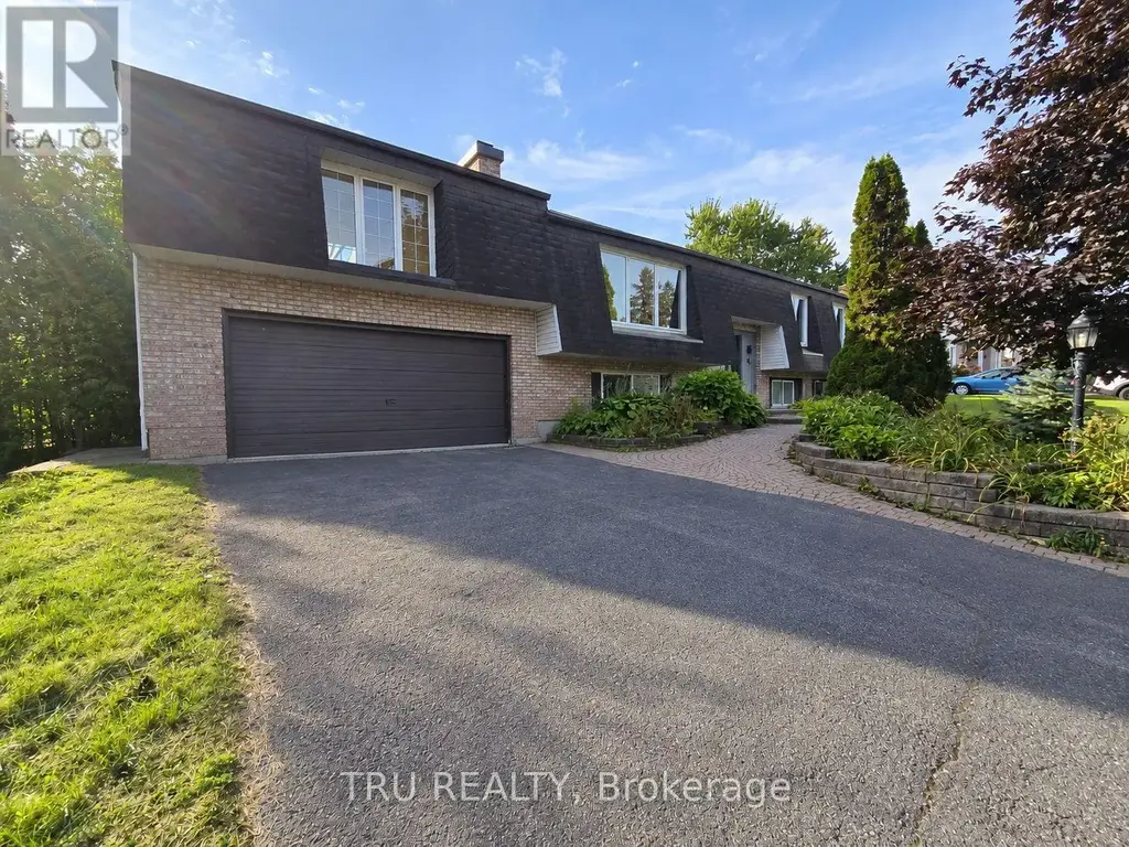 14 Langholm Crescent, Ottawa