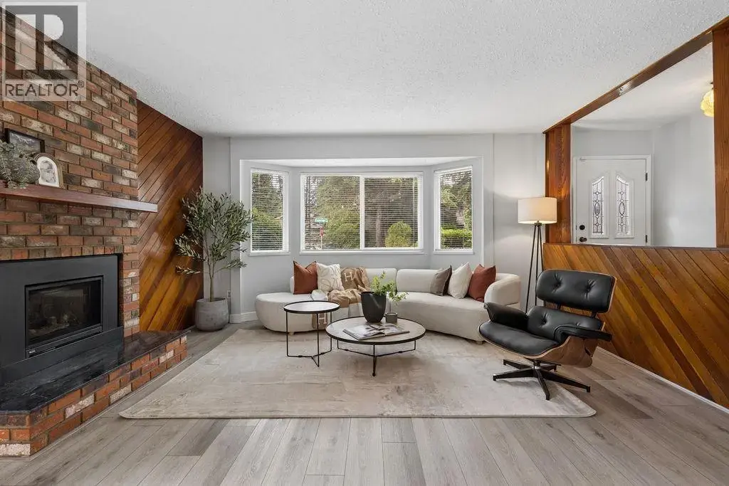 2657 Burnside Place, Coquitlam