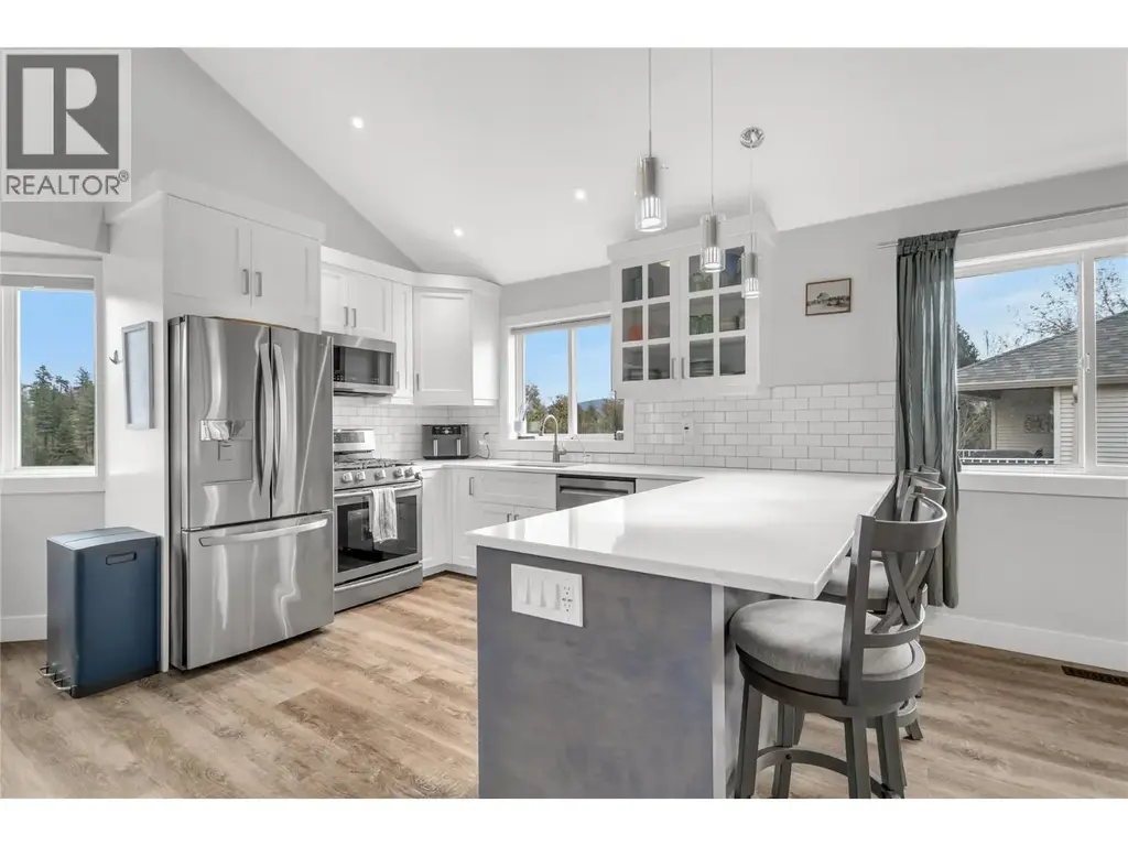 3819 Glen Canyon Drive, West Kelowna