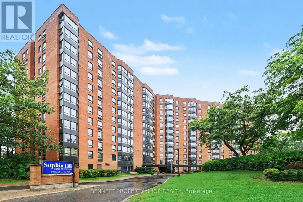 803 - 80 Sandcastle Drive, Ottawa