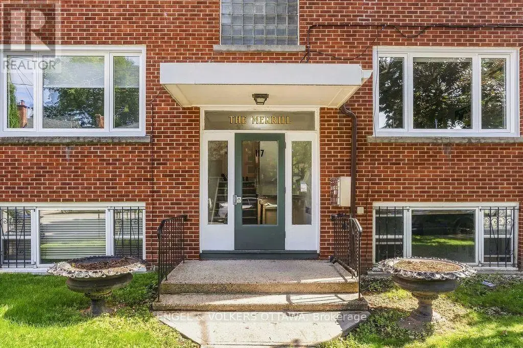 4 - 117 Macdonald Street, Ottawa
