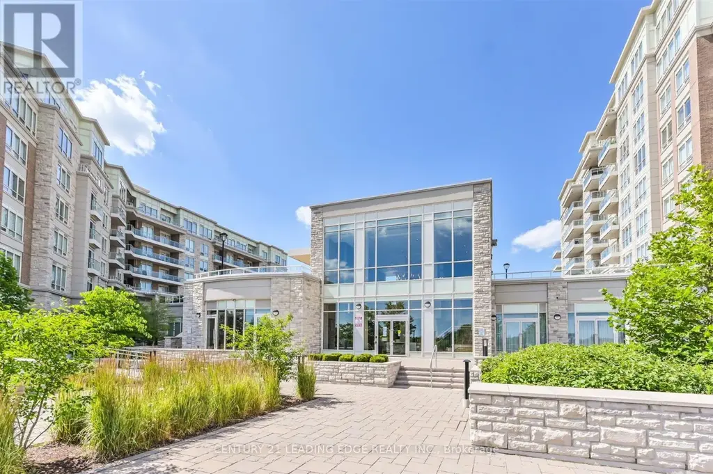 210 - 9 Stollery Pond Crescent, Markham (Devil's Elbow)