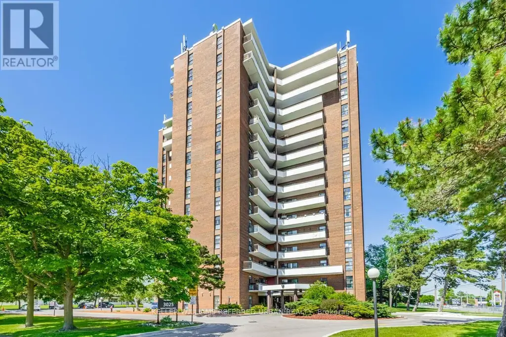 1007 - 3025 Queen Frederica Drive, Mississauga (Applewood)