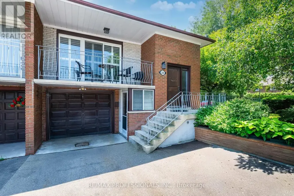 23 Anthia Drive, Toronto (Humber Summit)