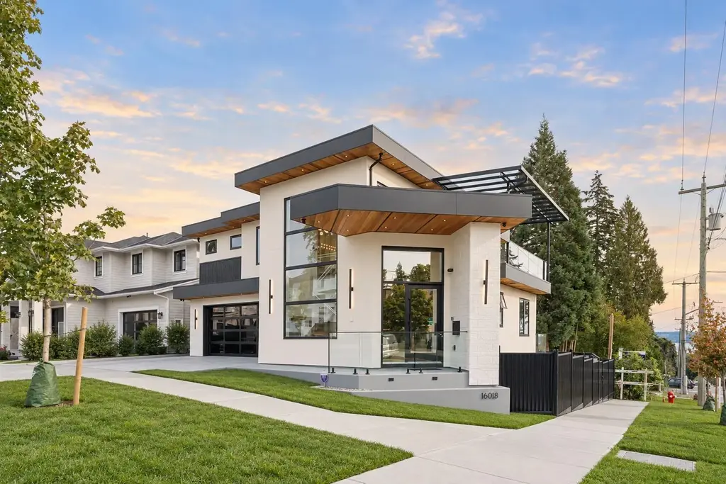 16018 9a Avenue, Surrey