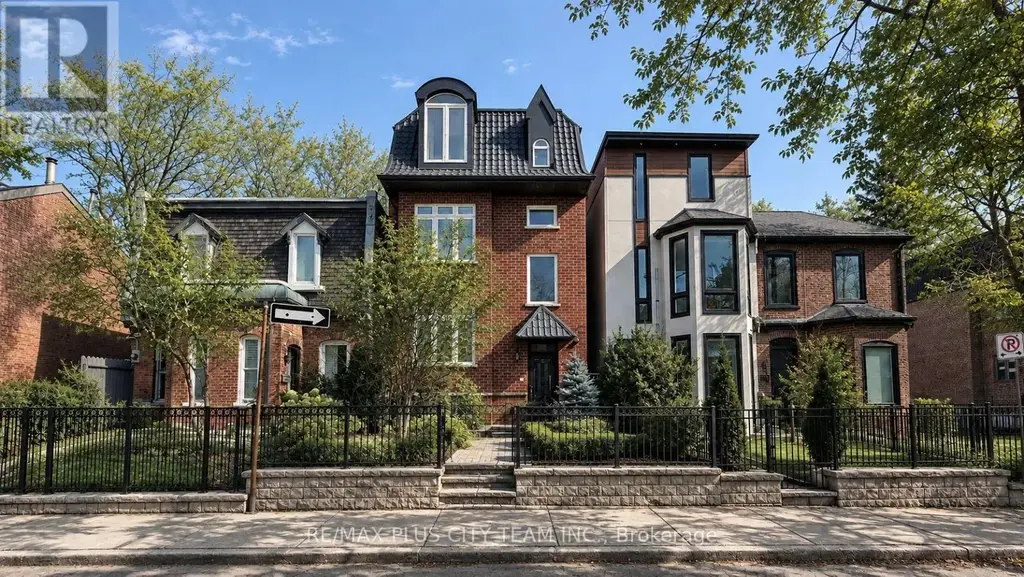 2 - 381 Ontario Street, Toronto (Moss Park)