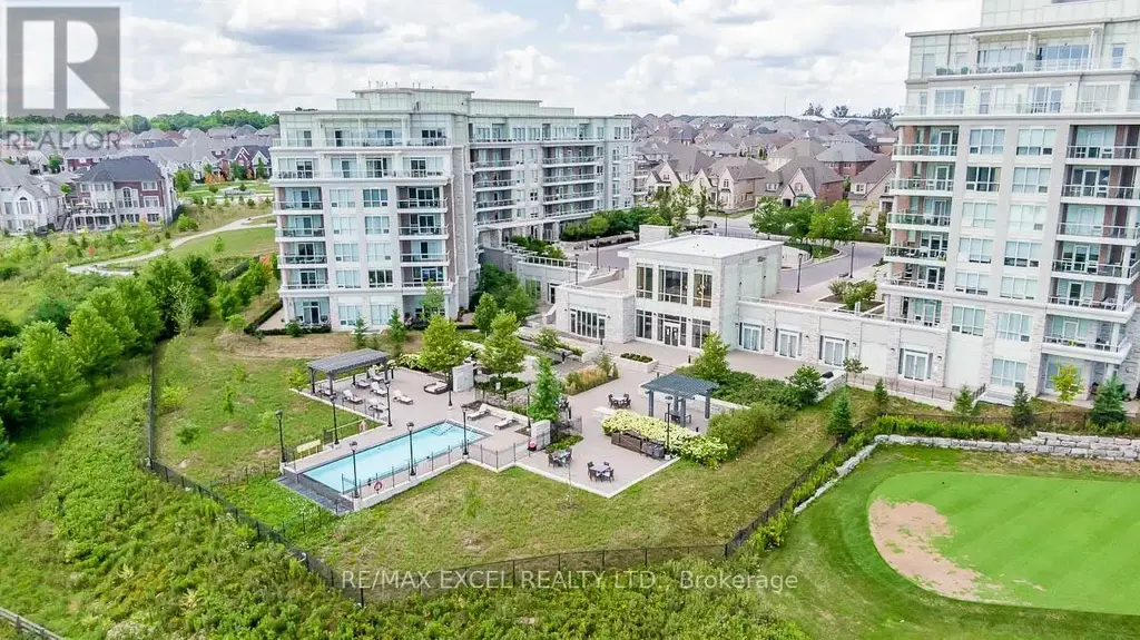 208 - 9 Stollery Pond Crescent, Markham (Angus Glen)