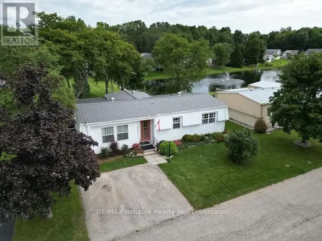 413 Shannon Boulevard, South Huron (Stephen)