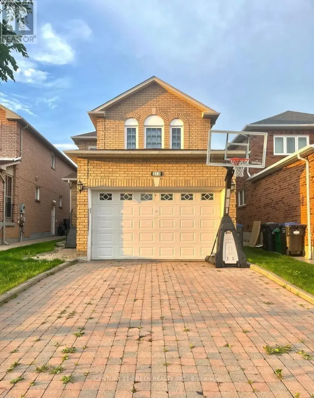215 Kingknoll Drive, Brampton (Fletcher's Creek South)