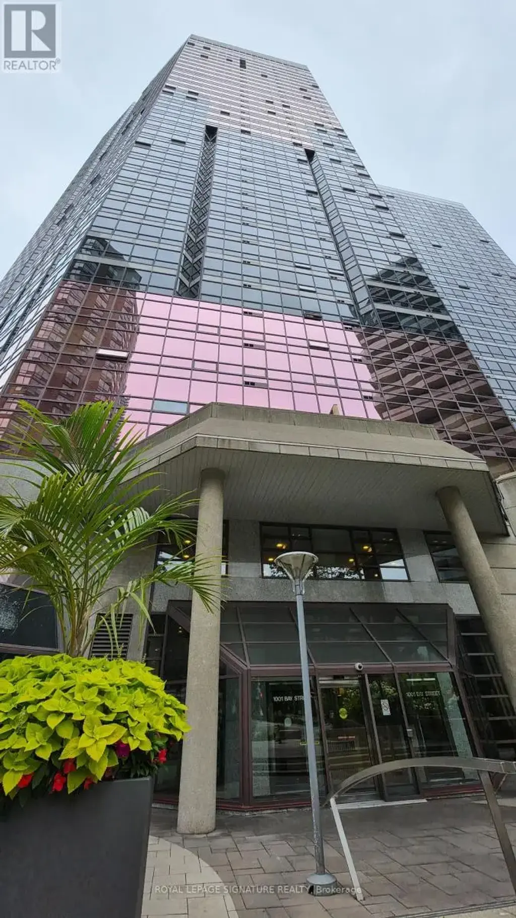 2019 - 1001 Bay Street, Toronto (Bay Street Corridor)