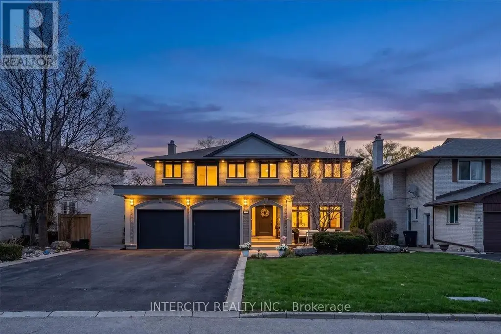 61 Golfwood Heights, Toronto (Kingsview Village-The Westway)
