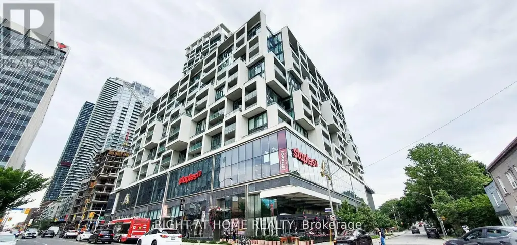 926 - 8 Hillsdale Avenue, Toronto (Mount Pleasant West)