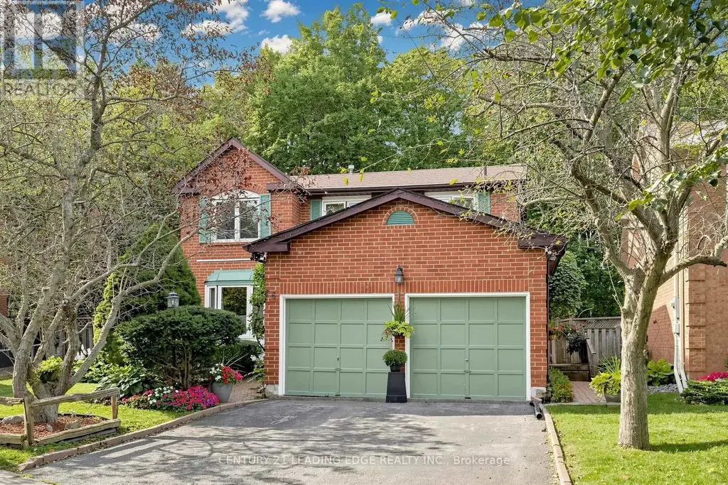 76 Tilman Circle, Markham (Markham Village)