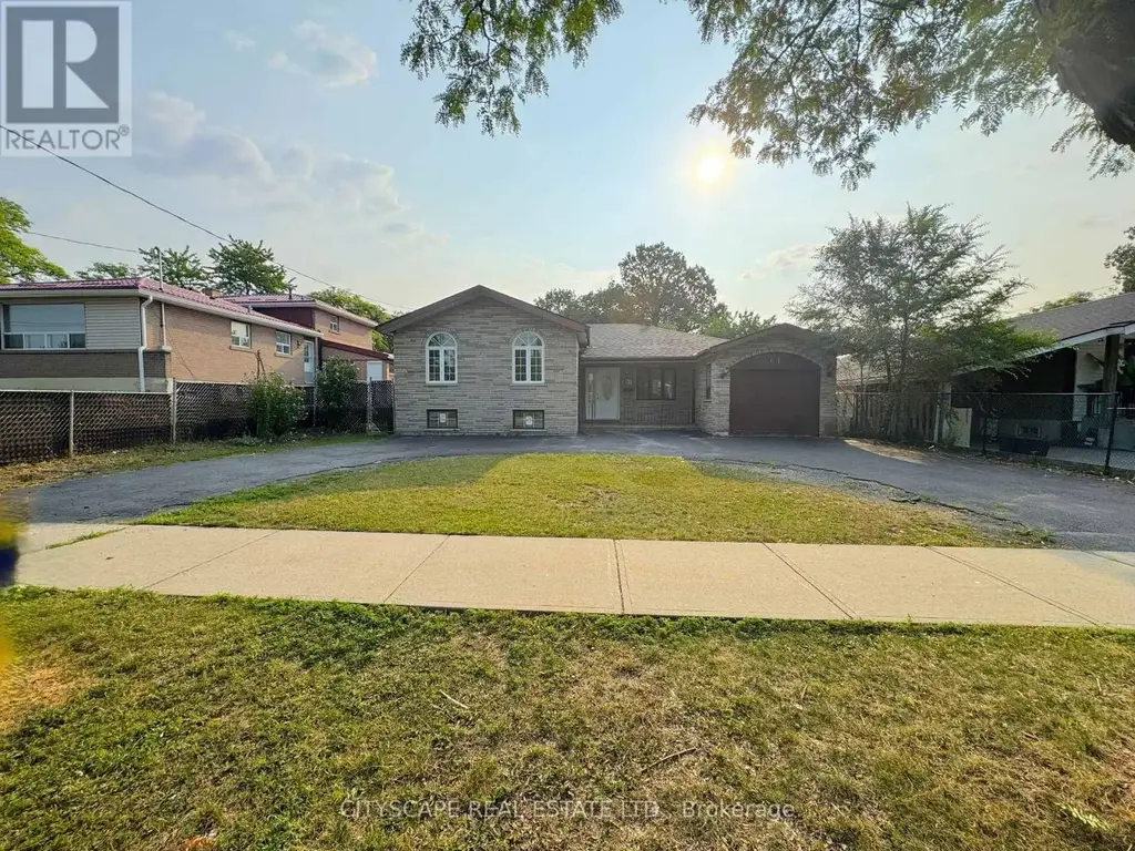 61 Bloomington Crescent, Toronto (Black Creek)
