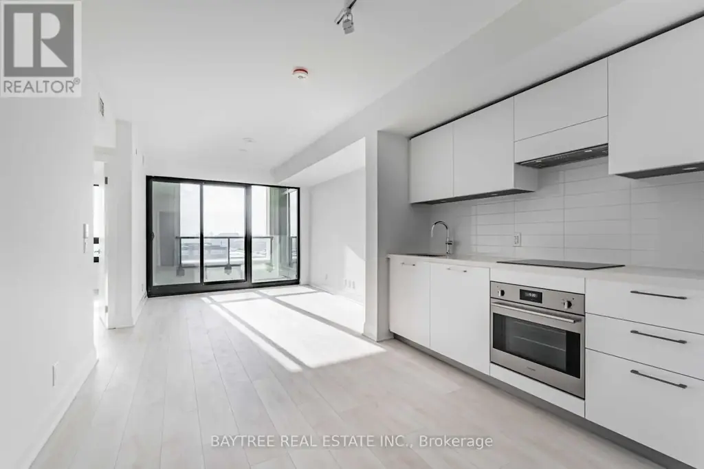 532 - 33 Frederick Todd Way, Toronto (Thorncliffe Park)