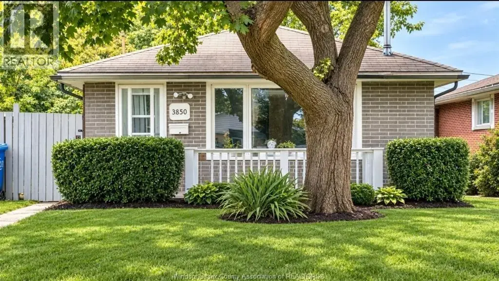 3850 Reginald, Windsor
