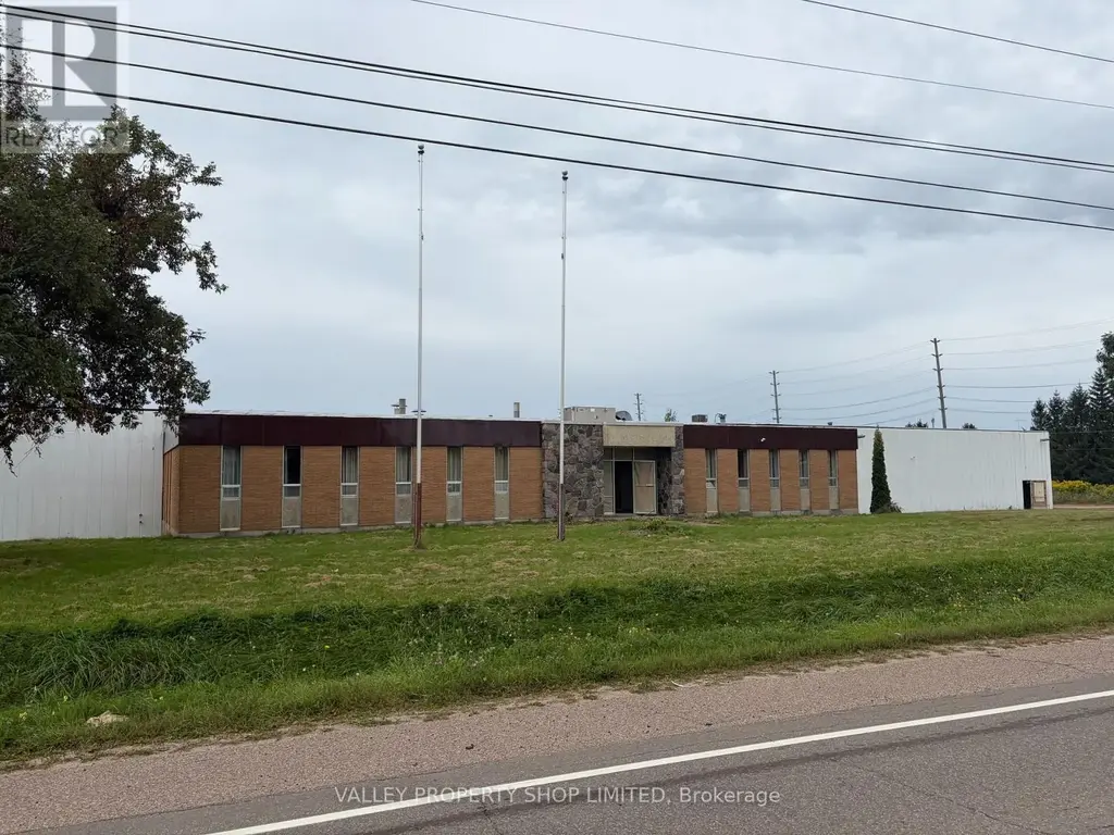950 Mackay Street, Pembroke