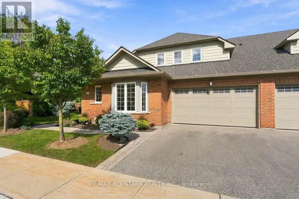 111 Lakeside Vista Way, Markham (Greensborough)