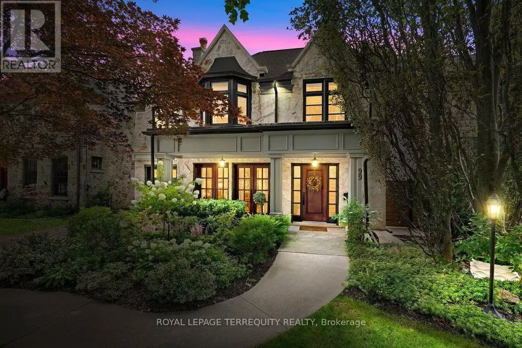 99 Dunedin Drive, Toronto (Kingsway South)