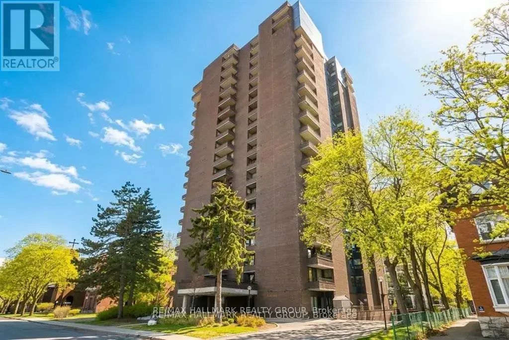 2003 - 71 Somerset Street W, Ottawa