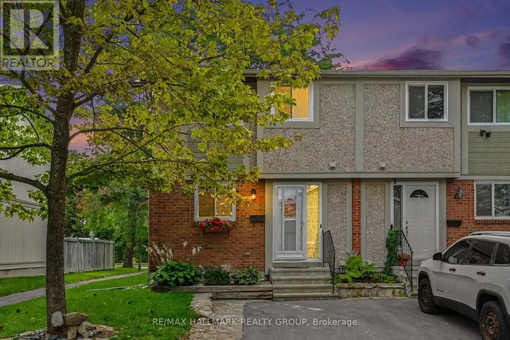 108 Barrow Crescent, Ottawa