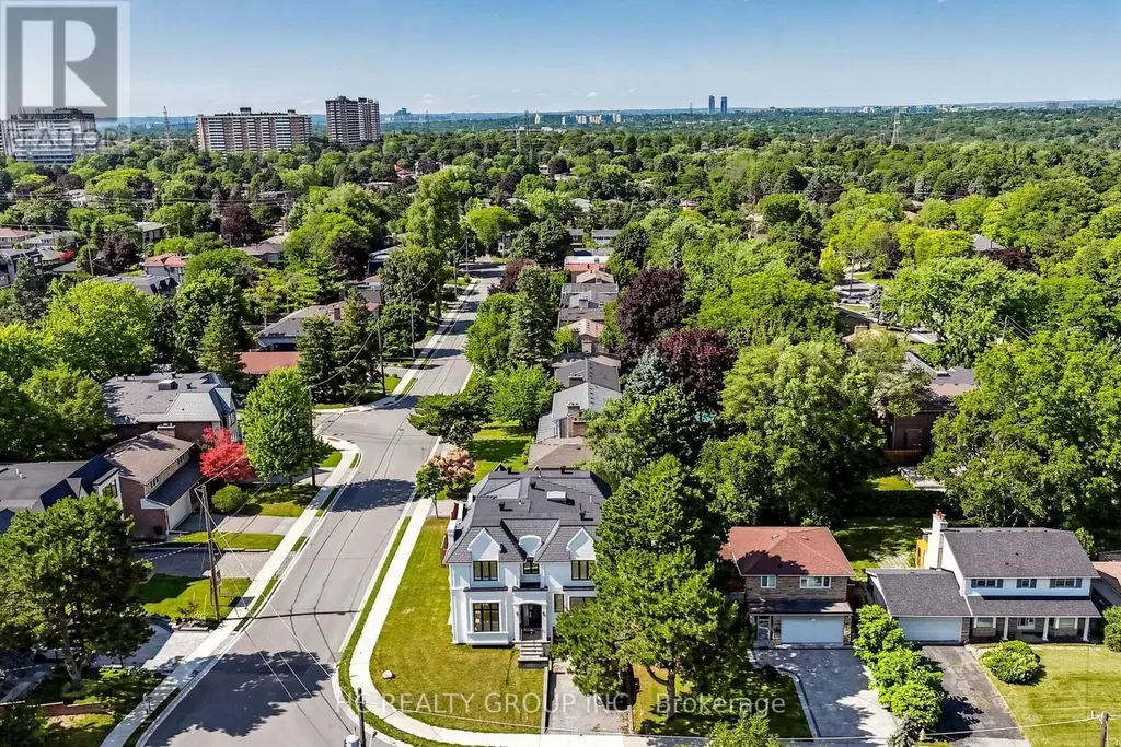 7 Knollview Crescent, Toronto (Bayview Village)