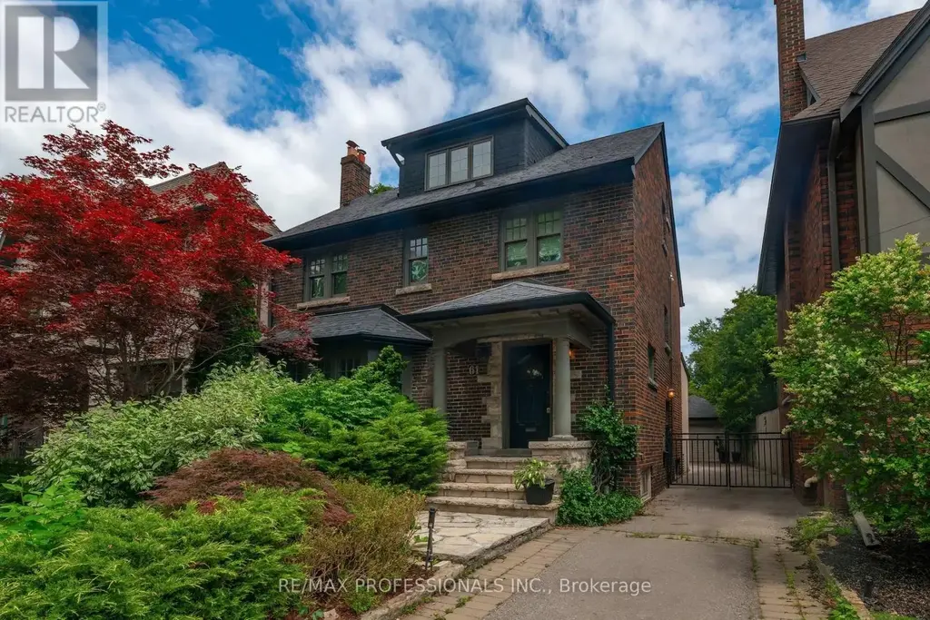 61 Grenview Boulevard N, Toronto (Kingsway South)
