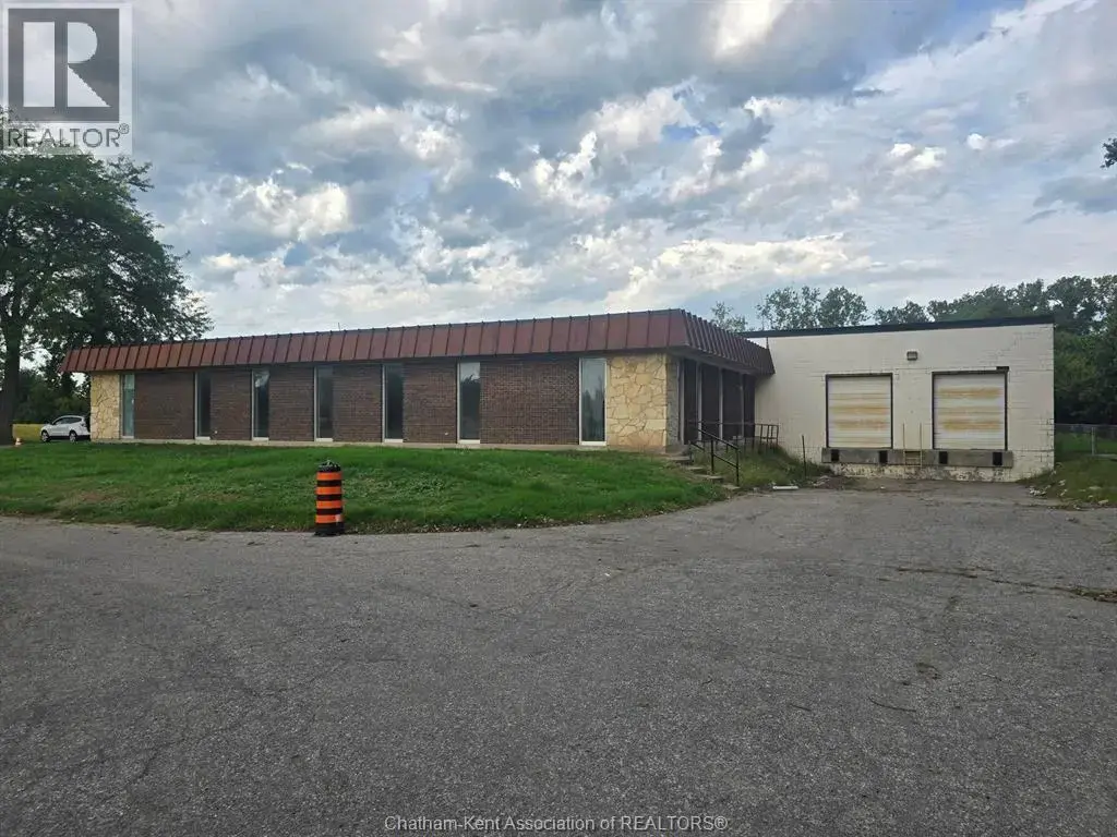 585 Riverview Drive, Chatham