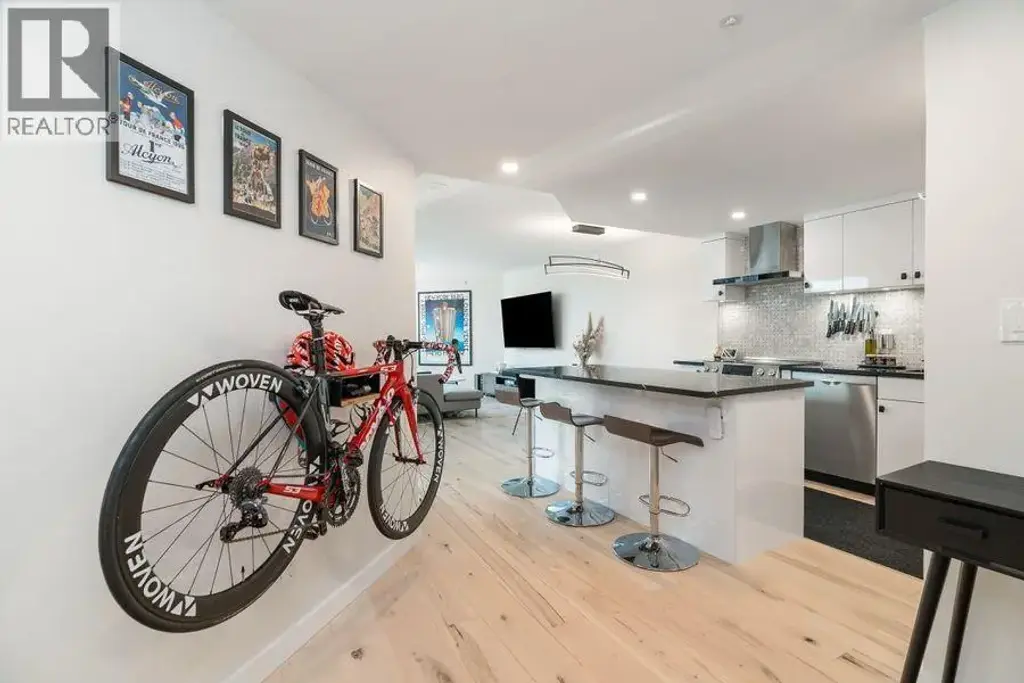 710 1050 Burrard Street, Vancouver