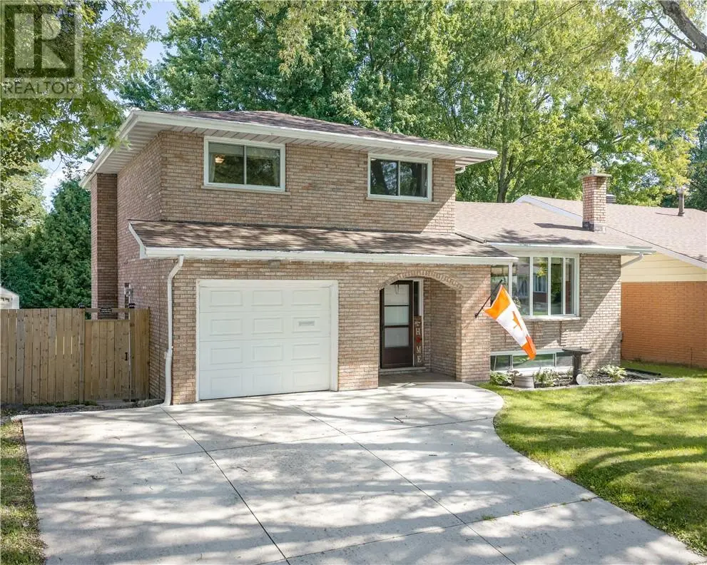 794 Auger Avenue, Sudbury