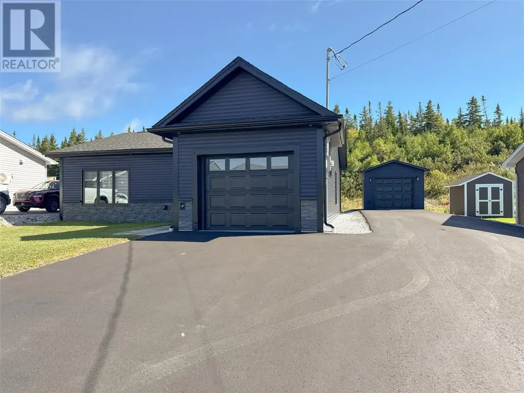 12 Albert Street, Massey Drive
