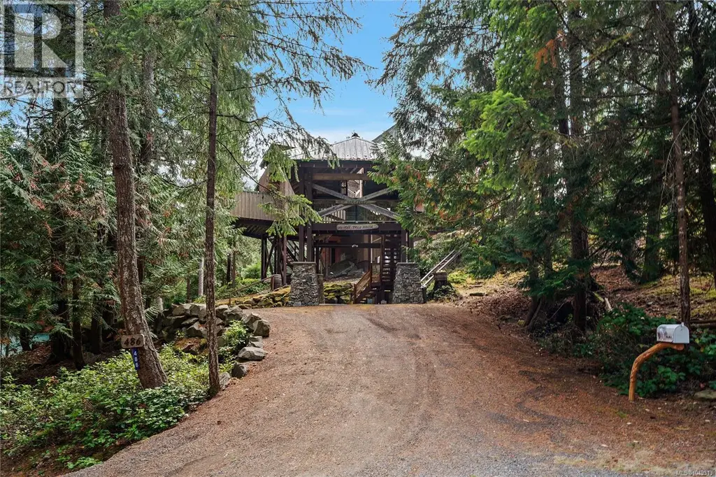 486 Bluff Way, Mayne Island