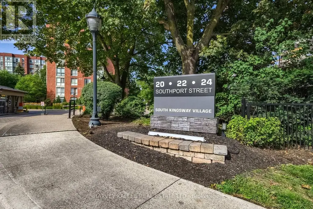 521 - 20 Southport Street, Toronto (High Park-Swansea)