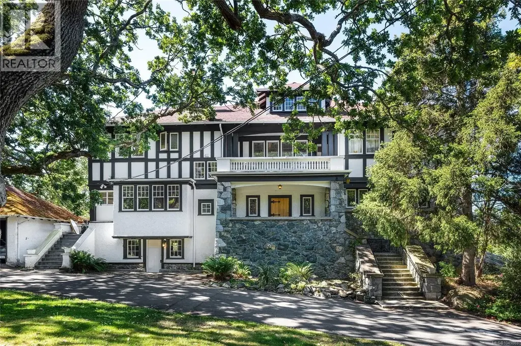 515 Foul Bay Rd, Victoria