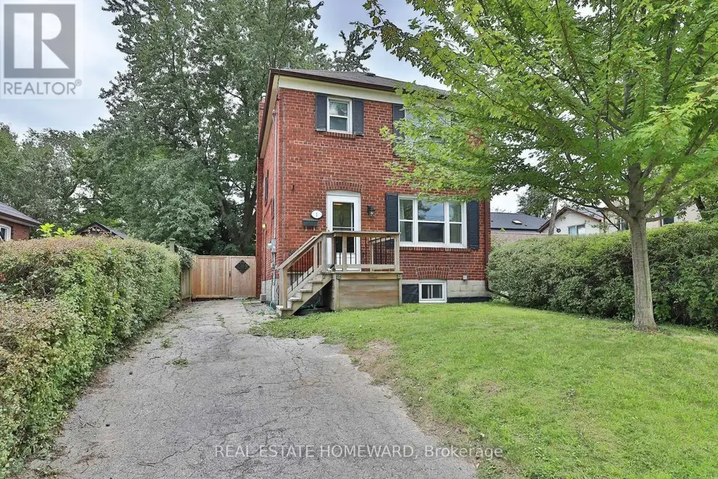 1 Pinegrove Avenue, Toronto (Birchcliffe-Cliffside)