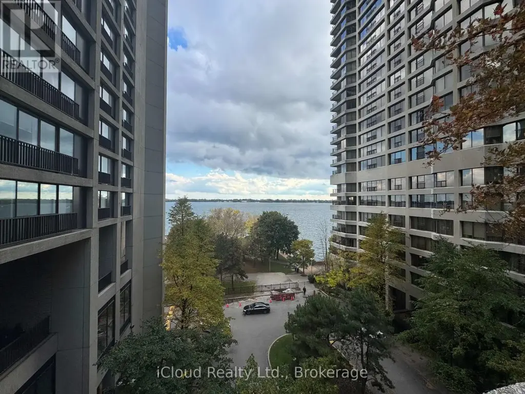 2423 - 33 Harbour Square, Toronto (Waterfront Communities)