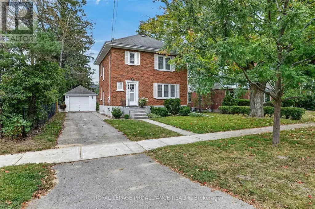 210 Aberdeen Avenue, Peterborough (Northcrest Ward 5)