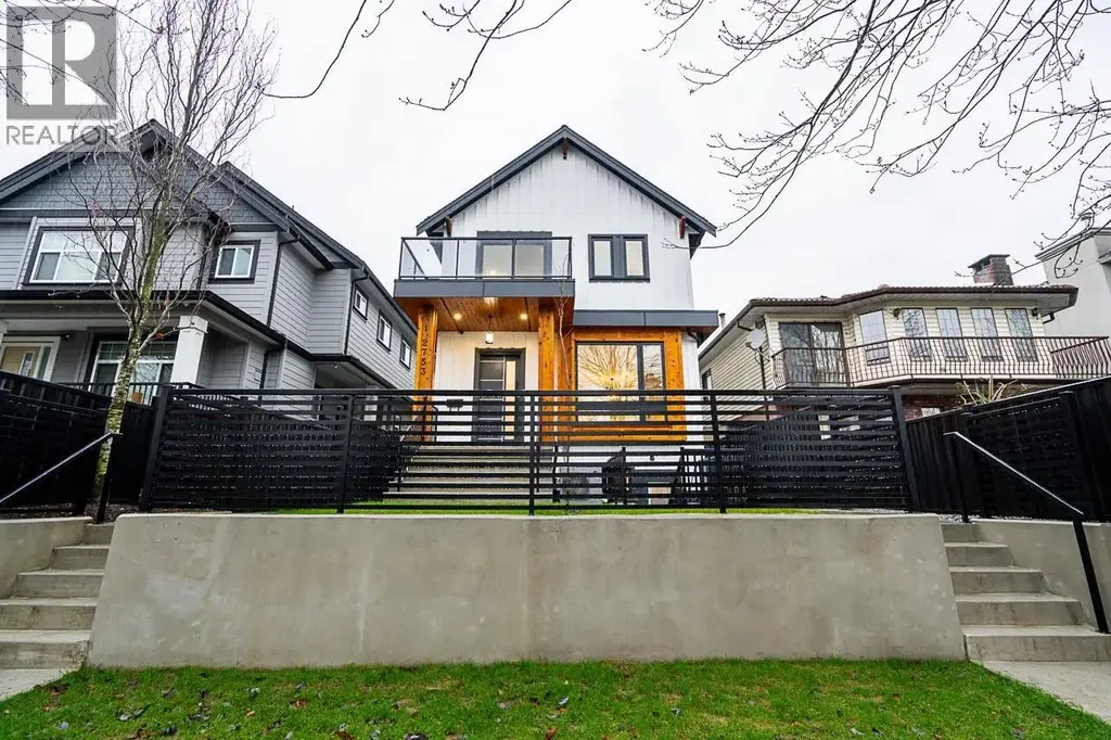 1 2753 Nanaimo Street, Vancouver
