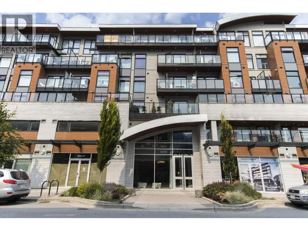 311 38033 Second Avenue, Squamish