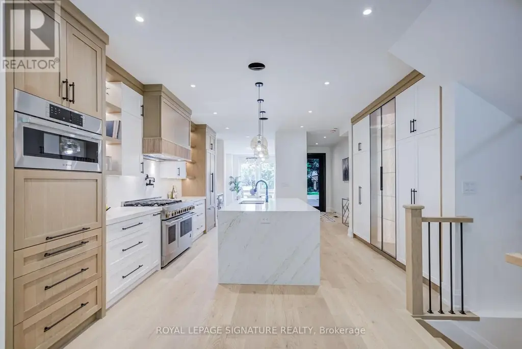 971 Filmandale Road, Burlington (LaSalle)