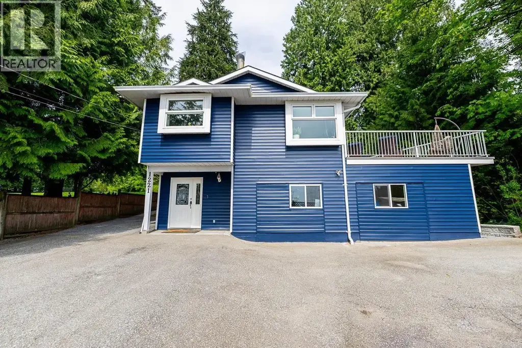 1221 Rochester Avenue, Coquitlam