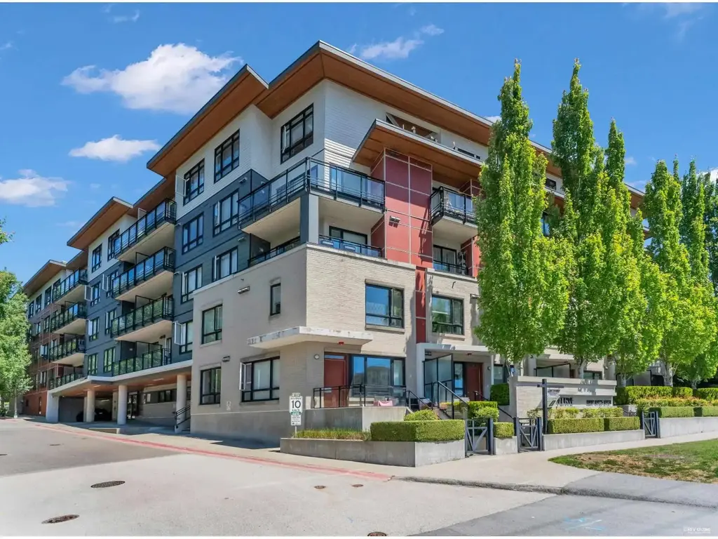 408 13931 Fraser Highway, Surrey