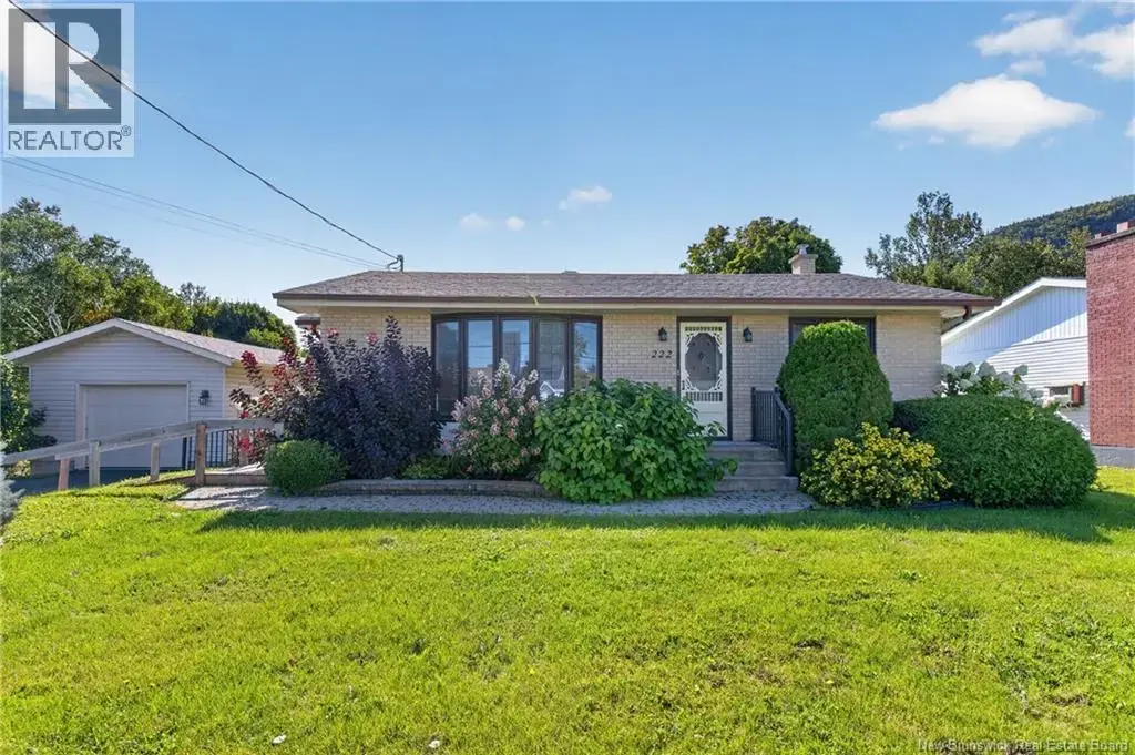 222 Dover Street, Campbellton