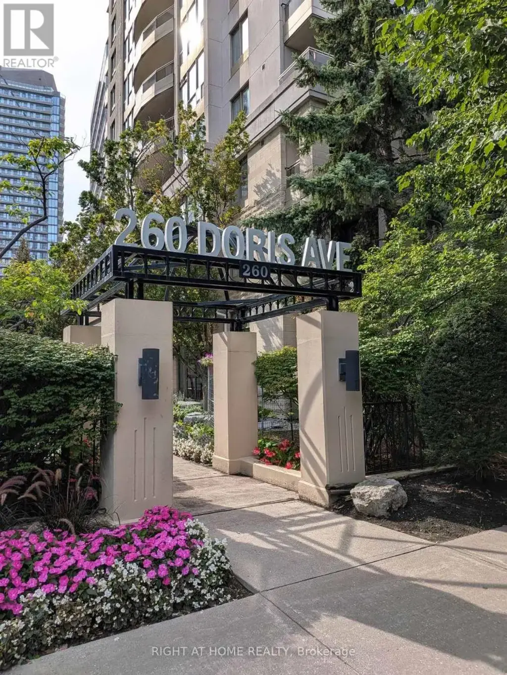 305 - 260 Doris Avenue, Toronto (Willowdale East)