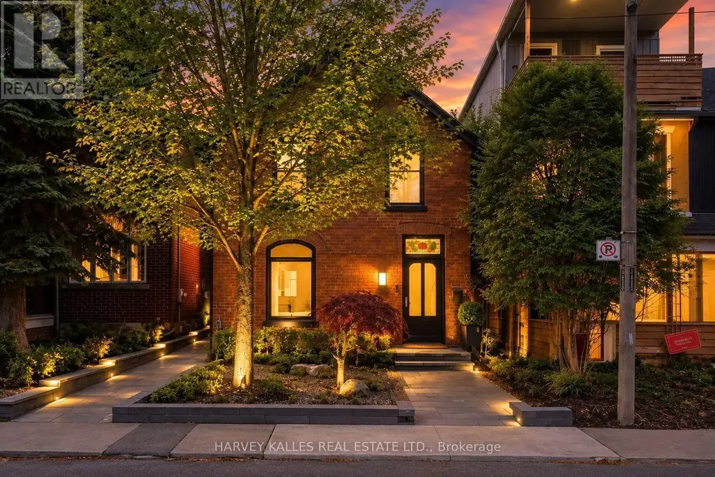 239 Borden Street, Toronto (University)