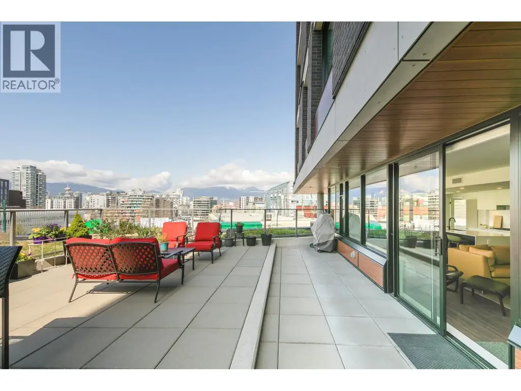 304 210 E 5th Avenue, Vancouver
