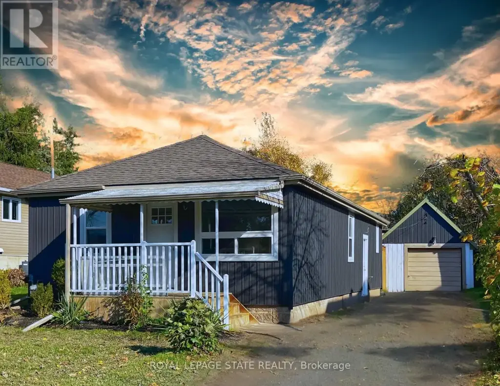 6316 Montrose Road, Niagara Falls (West Wood)